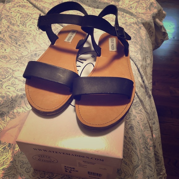 steve madden zone ankle strap sandal